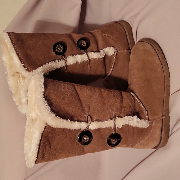 Target Shoes - Target Brand Women's Suede Size 8 Faux Fur Lined Winter BootsTan 13 Inches High
